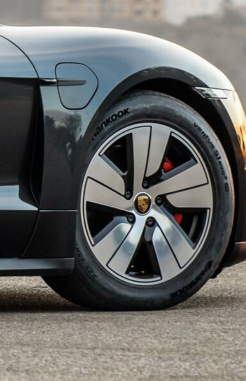 Hankook будет поставлять шины для нового электрокара Porsche 